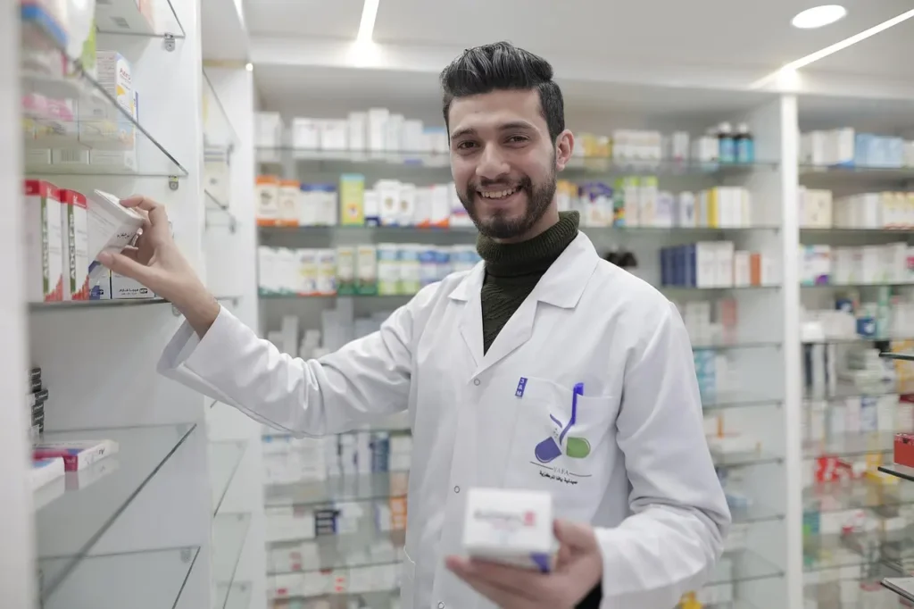 علاج ألم المعدة بسبب المسكنات: كيف تحمي معدتك من مضاعفات الأدوية علاج ألم المعدة بسبب المسكنات