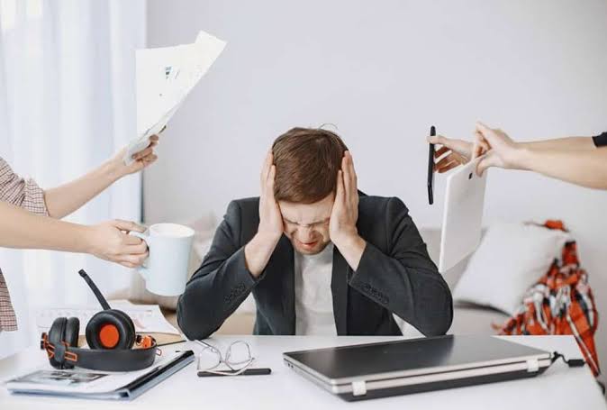 كيف أتعامل مع الضغط النفسي عندما تتراكم المسؤوليات ولا أستطيع التوقف؟